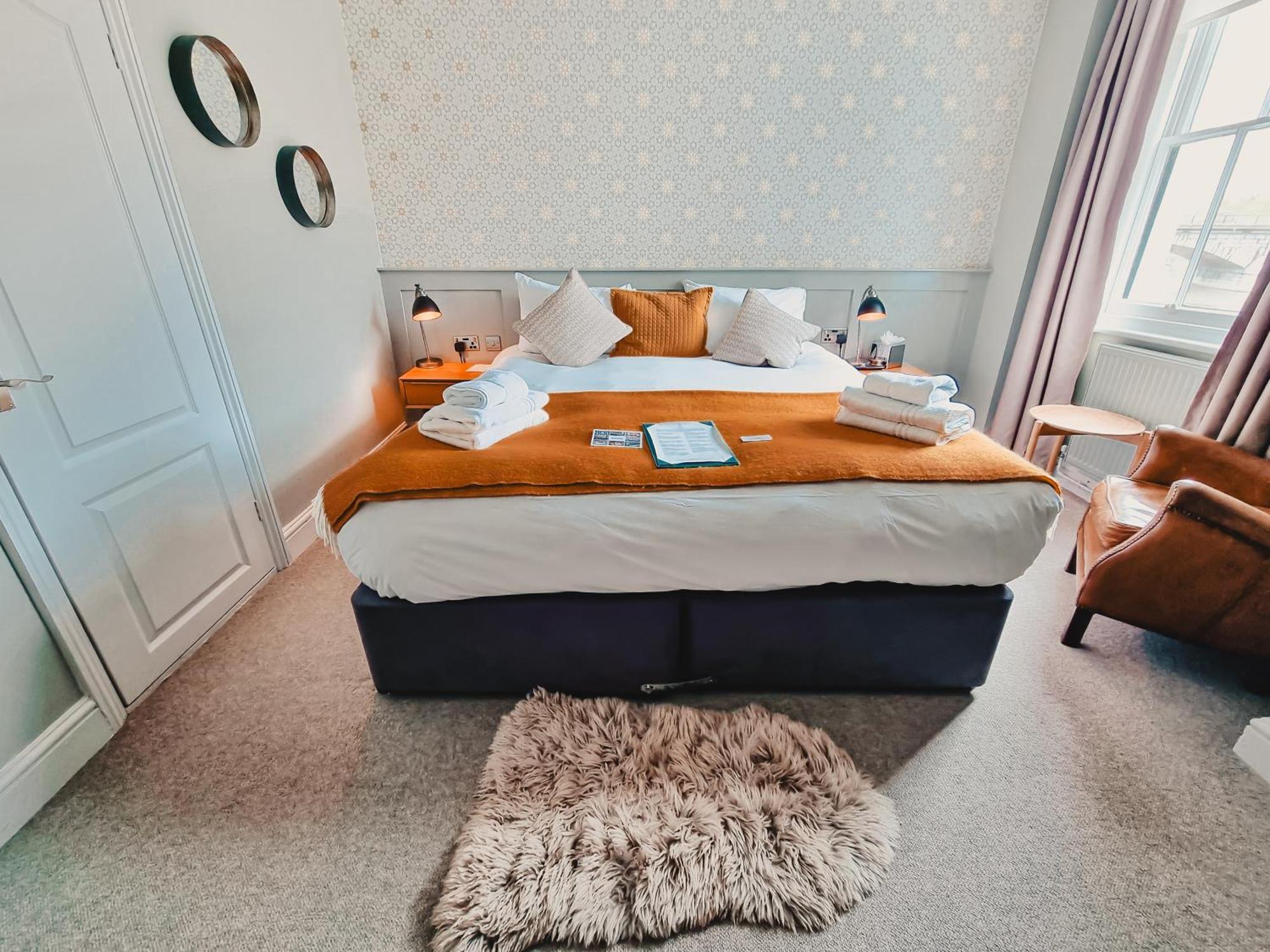The Swan Hotel Staines-upon-Thames Esterno foto