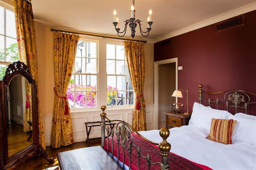 The Swan Hotel Staines-upon-Thames Esterno foto