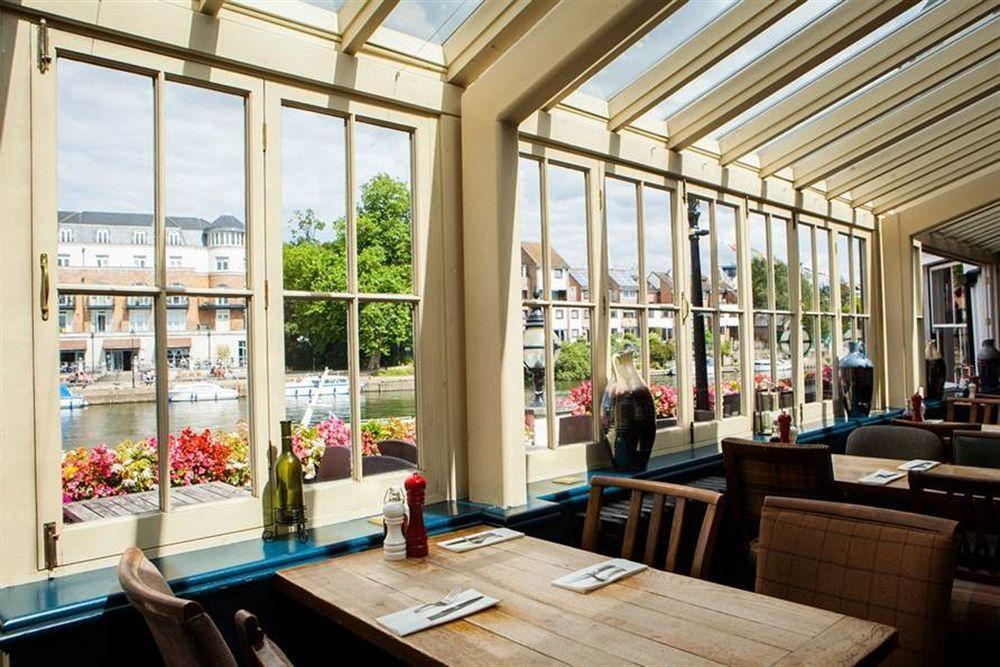The Swan Hotel Staines-upon-Thames Esterno foto