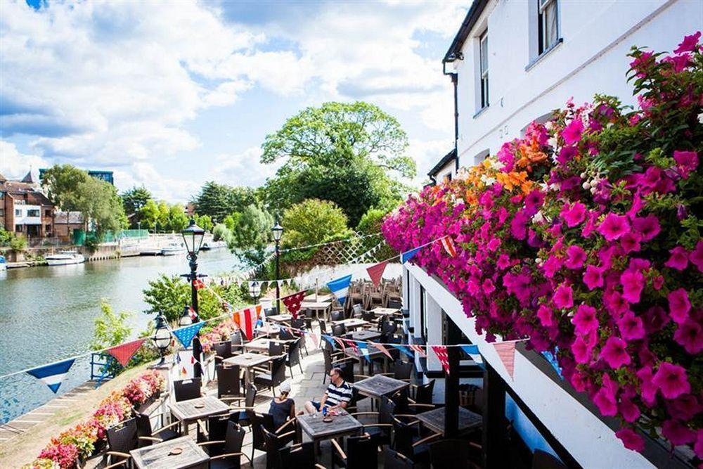 The Swan Hotel Staines-upon-Thames Esterno foto
