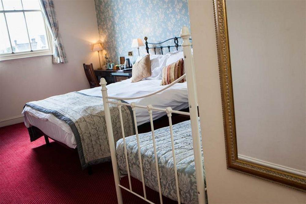 The Swan Hotel Staines-upon-Thames Esterno foto