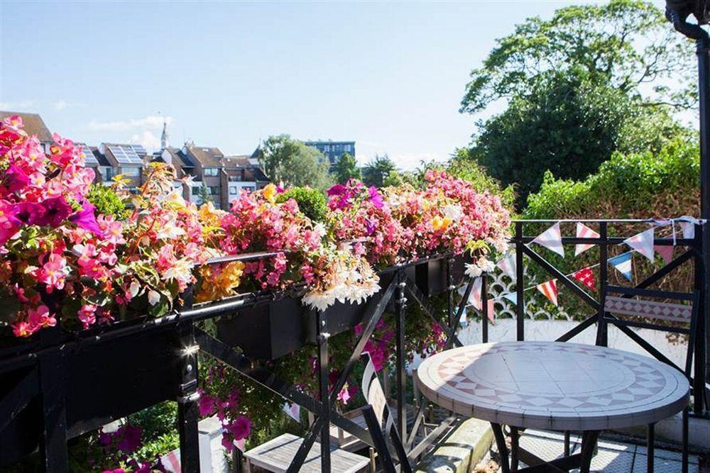 The Swan Hotel Staines-upon-Thames Esterno foto