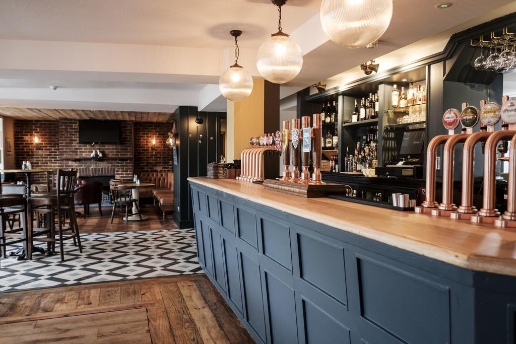 The Swan Hotel Staines-upon-Thames Esterno foto