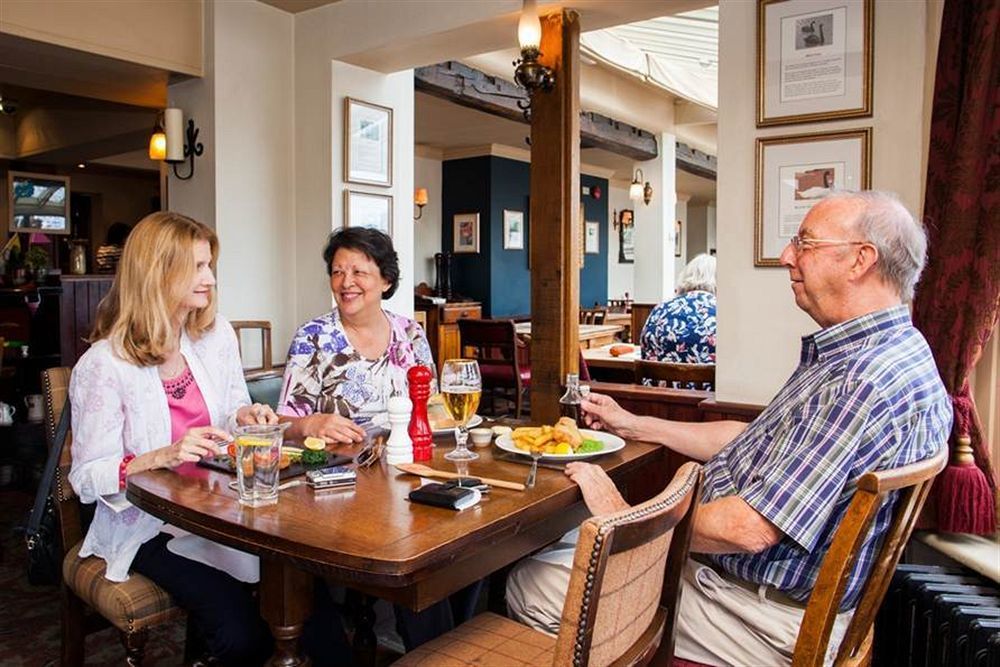 The Swan Hotel Staines-upon-Thames Esterno foto