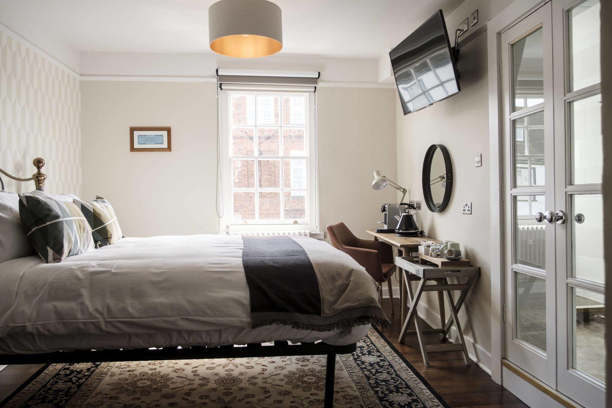 The Swan Hotel Staines-upon-Thames Esterno foto